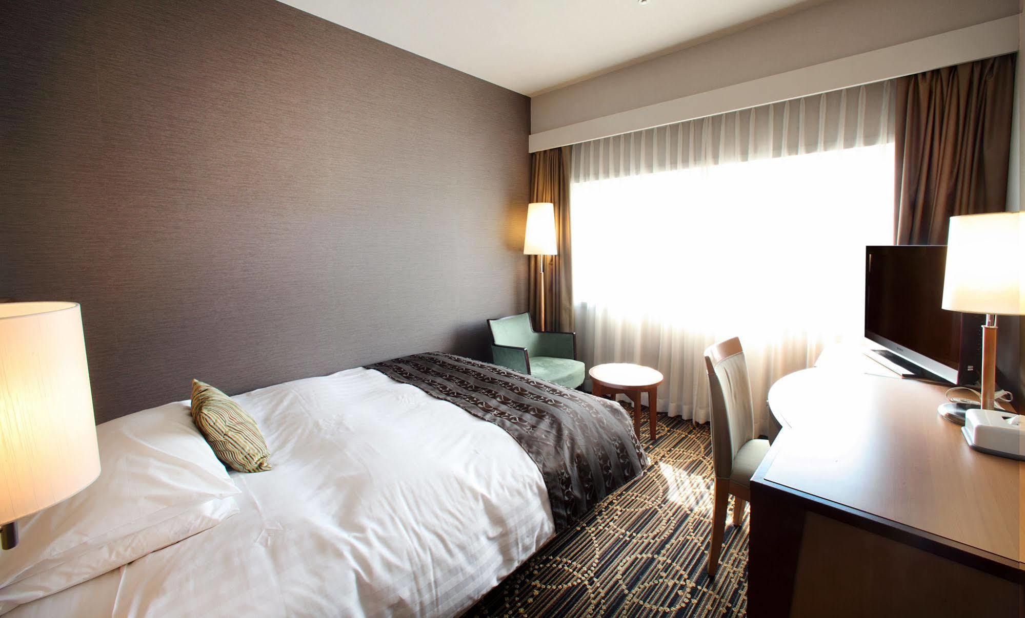 Kkr Hotel Tokyo Exterior photo